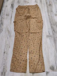 sc9926 Sabrin cargo jeans waist 22-24 inches