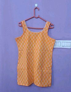 Sleeveless Printed Short Kurta