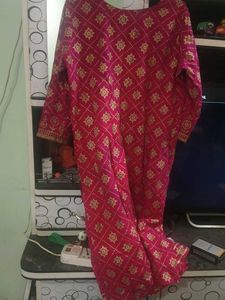 Beautiful Pink Kurti with Gold Print