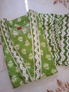 Green Floral Kurta Set with Zigzag Pants