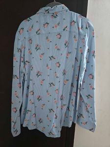 nwt dnmx Floral Button-Up Shirt