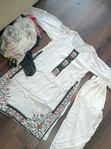 Embroidered White Kurta Set with Dupatta