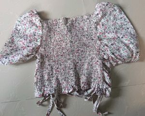 🇰🇷Floral Ruched Crop Top