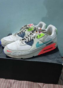 Nike Air Max 90 Evolution of Icons