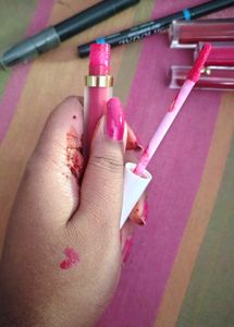 ..MyGlamm LIT Liquid Velvet Matte Lipstick..