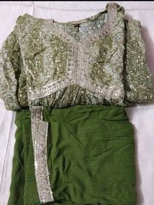 Price Dropped Beautiful Kurti Set With Dupatta