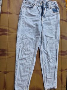 Light Wash High Waisted Jeans
