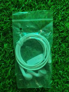 Samsung Earphones with Mic white
