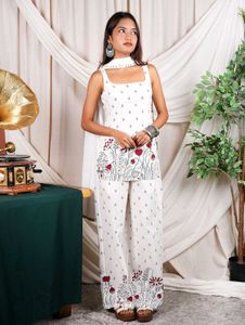 Nishorama Gun-Gun Deep Back kurti set