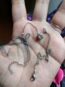 artificial chain with non detachable pendent