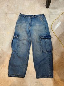 Westside Cargo Jeans 🖤