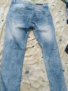 Light Wash Distressed Denim Jeans for men