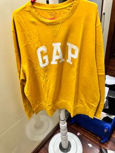 GAP Classic Yellow Logo Sweatshirt