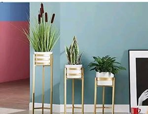 Set Of 3 Metal Stand Pot For Home Decor