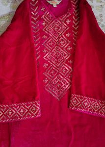 Myntra velvet short kurti for women