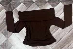 Chic Off-Shoulder Ruched Long Sleeve Top