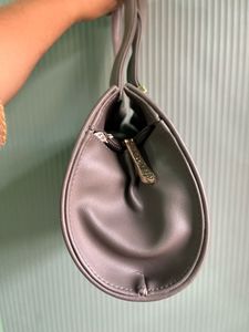 Chic Grey Cara Fashions Handbag