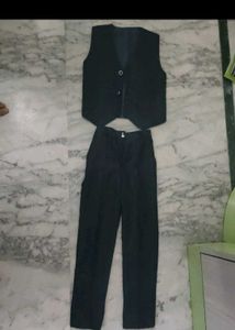 Boy 6 -9 years navy blue Blazer with waist coat an