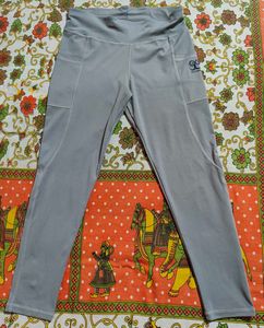 Lavender Athletic Leggings with Pockets