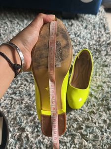 Vibrant Neon Green Flats