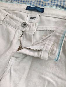 Women's White Straight Leg Jeans