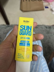 SriSri Sun Guard SPF 50 Sunscreen