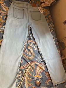 women light blue jeans (30) size