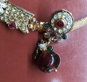 Elegant Gold-Toned Necklace Set with Stones