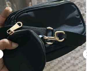 🐦‍⬛Chic Black Nylon Crossbody Bag