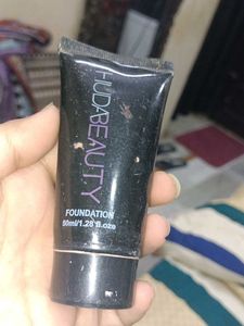 Huda Beauty Foundation