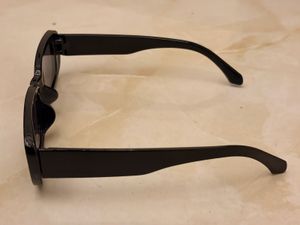 Stylish Black Rectangular Sunglasses