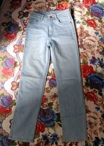 Straight fit blue jeans for women high waist