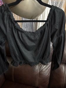 Chic Black Off-Shoulder Puff Sleeve Top