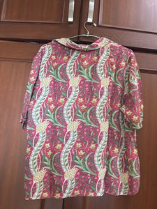 Vibrant Floral Print Button-Up Shirt