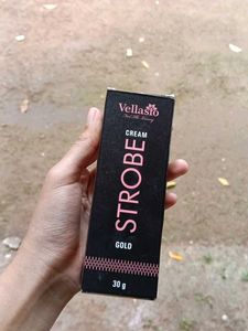 Vellasio Strobe Gold Cream
