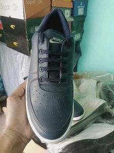 NEW NO USED SPORTS SHOES FOR MEN.