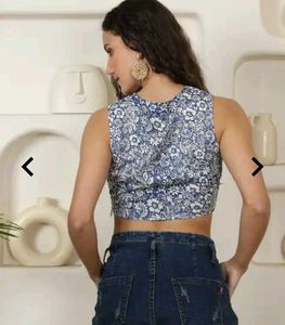 💙 Floral Top 💙
