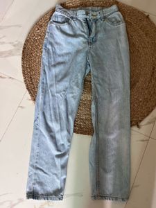 combo Wide Leg Jeans and mom fit jean