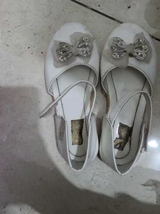 Girls' Sandals with Flower Details - Set of 2