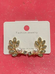 Elegant Pearl Leaf Earrings