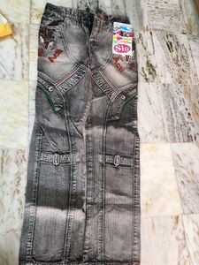 Stylish Men's Grey Denim Jeans