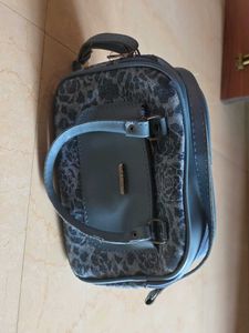 Stylish Blue Floral Handbag