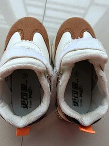 Unisex Cute White &amp; Brown Toddler Sneak