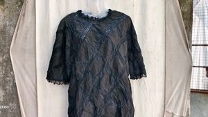 77209. Elegant Black Textured Kurta