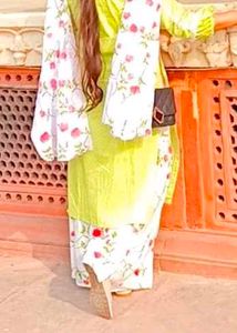 Today offer Beautiful Kurta Set With Dupatta