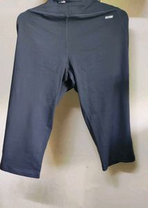 Women's Athletic Capri Leggings