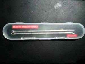VEGA Tweezer with blackhead removal