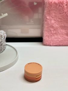 Multi-Shade Blush & Highlighter Compact