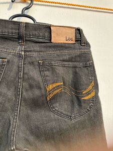 Black Jeans - Classic Denim Style