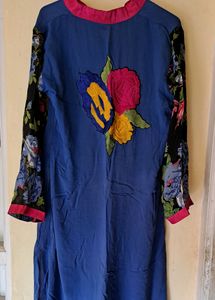 Georgette Kurti, Looks Great On Wearing